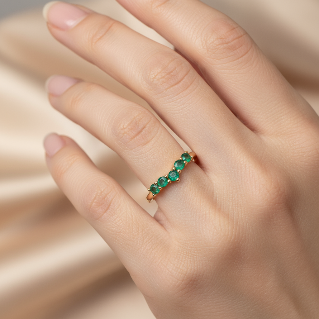 Gorgeous 10K Gold Emerald Ring
