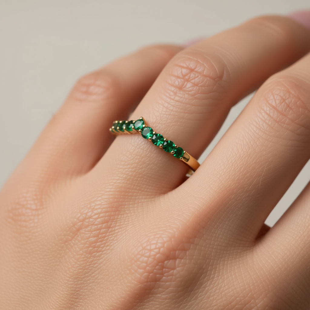 Gorgeous 10K Gold Emerald Ring